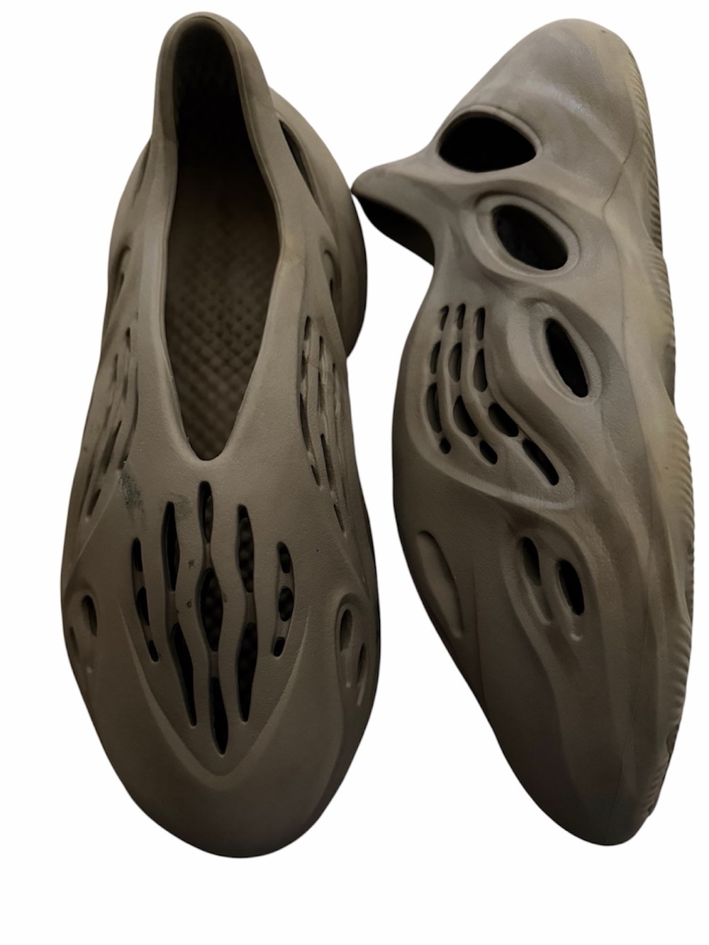 Yeezy Foam Runner Slip-On in Taupe Beige